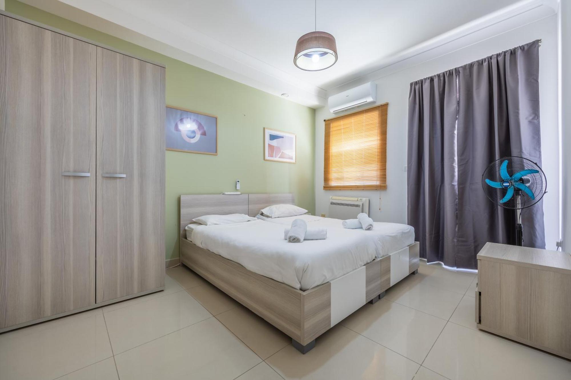 Hard To Come By - Modern & Huge House In Sliema Exteriör bild