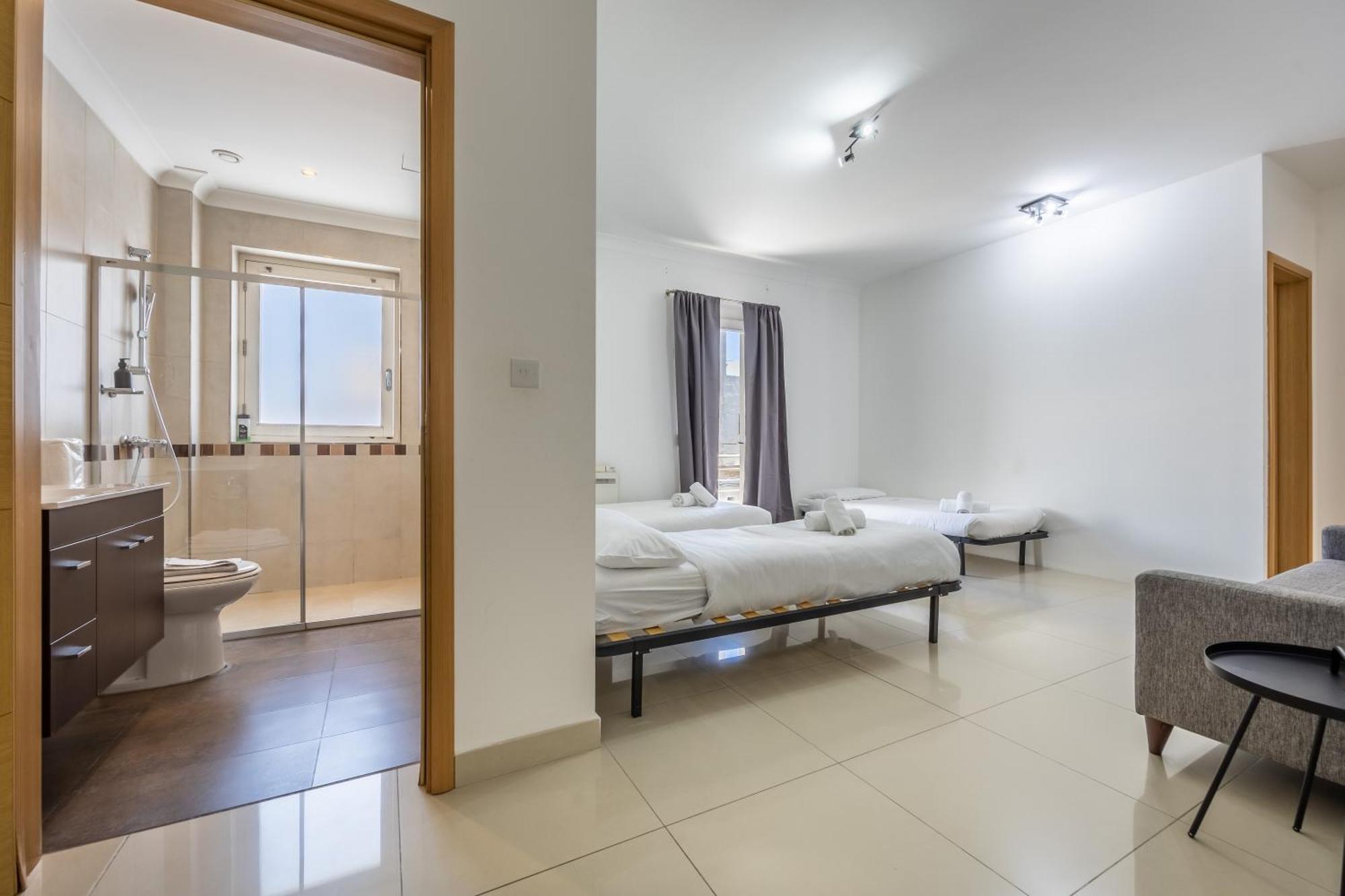 Hard To Come By - Modern & Huge House In Sliema Exteriör bild