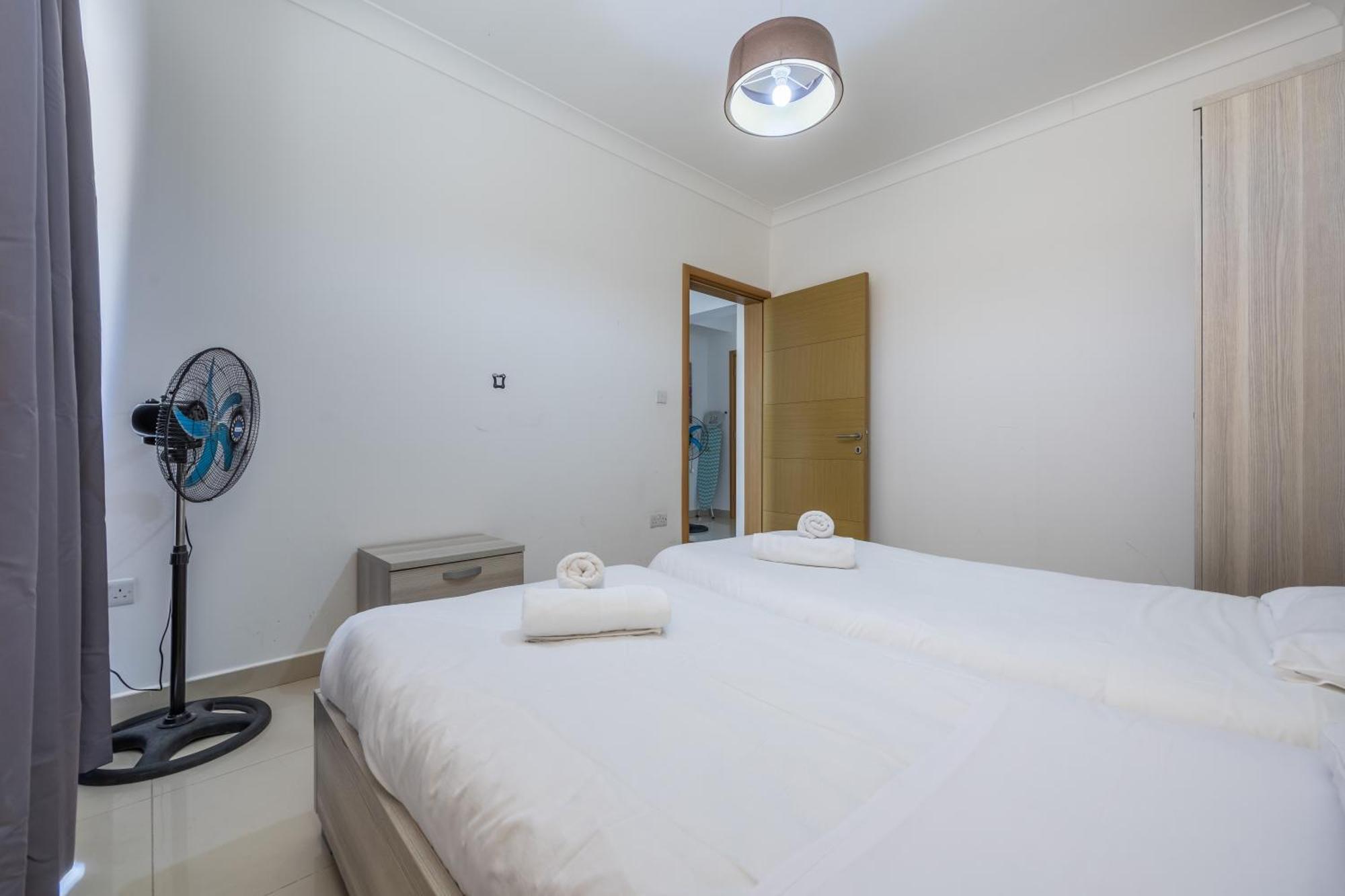 Hard To Come By - Modern & Huge House In Sliema Exteriör bild