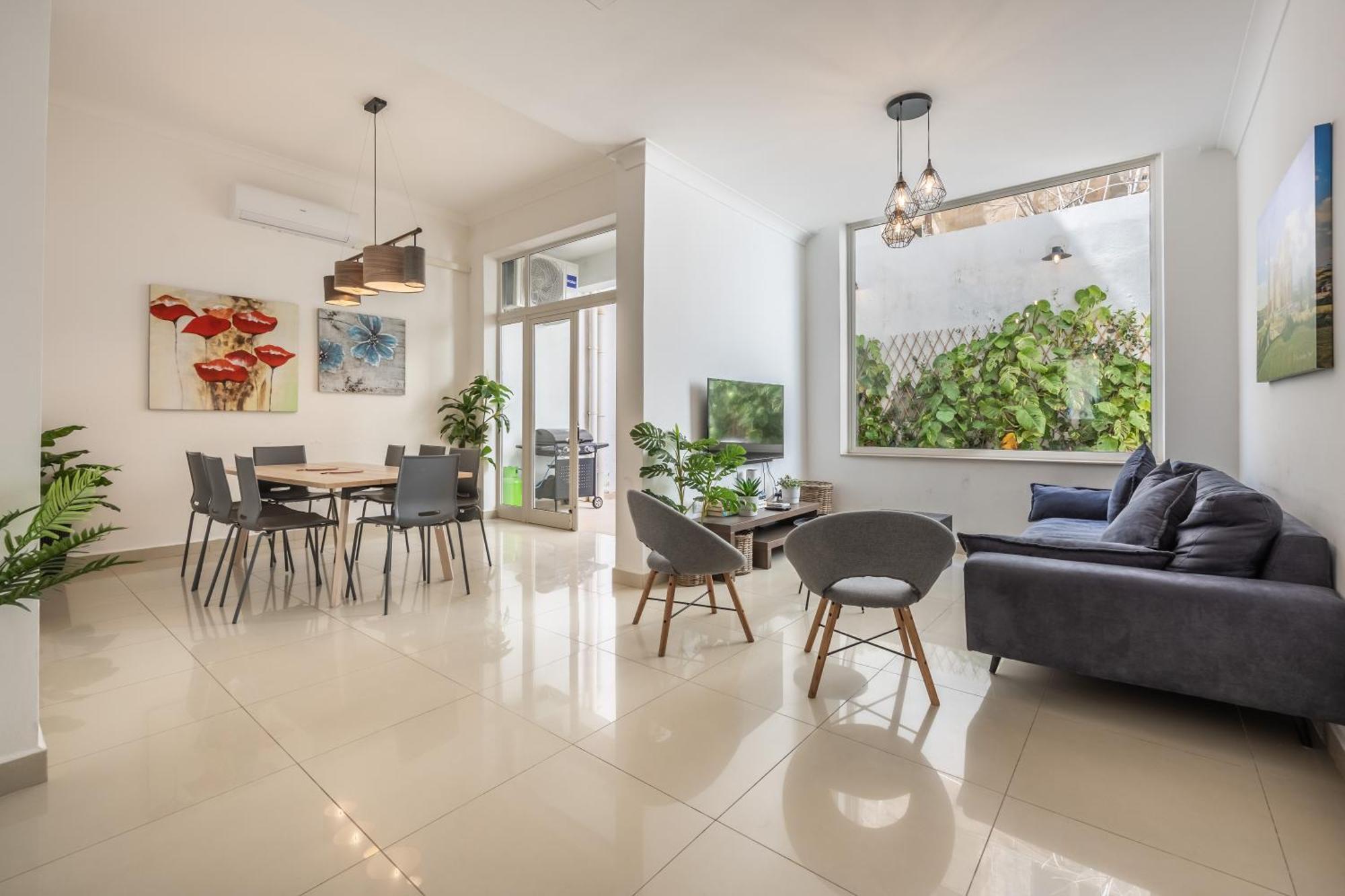 Hard To Come By - Modern & Huge House In Sliema Exteriör bild