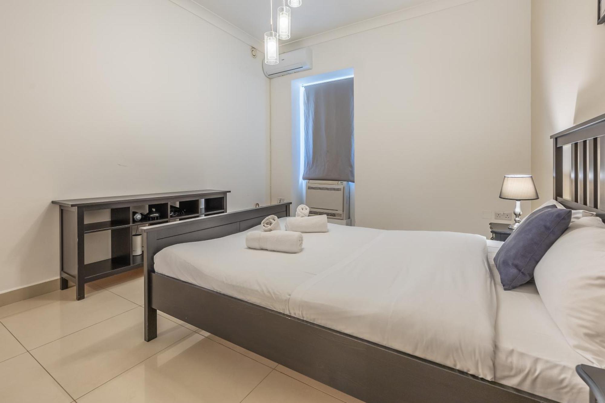 Hard To Come By - Modern & Huge House In Sliema Exteriör bild