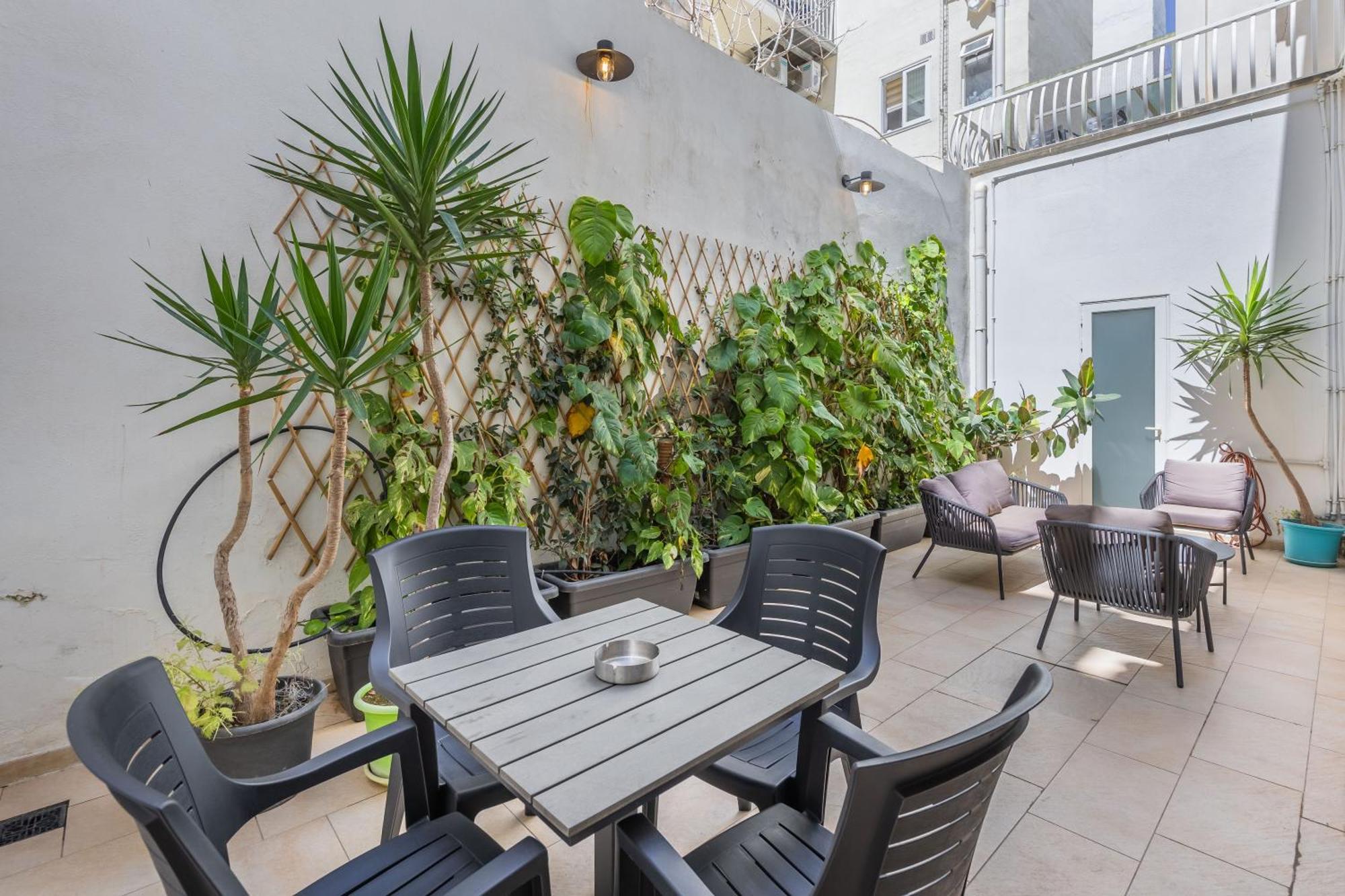Hard To Come By - Modern & Huge House In Sliema Exteriör bild